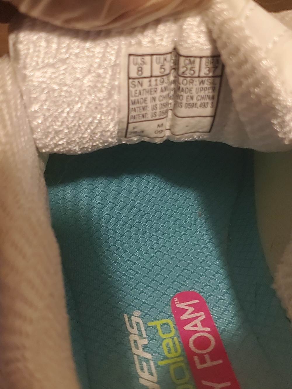 Skechers D' Lites "New without box" - Picture 9 of 13